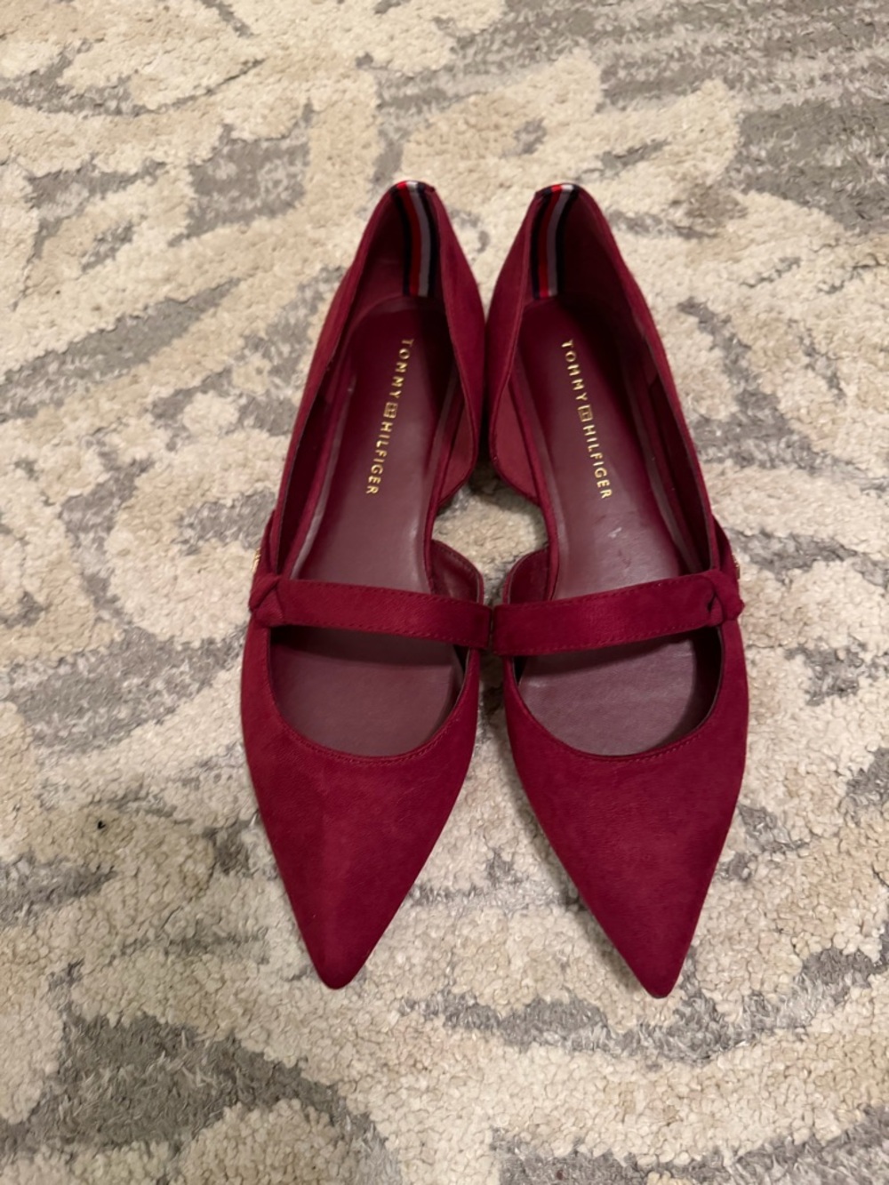 Tommy Hilfiger Women's Wine Pointed-Toe Mary Jane Flats
